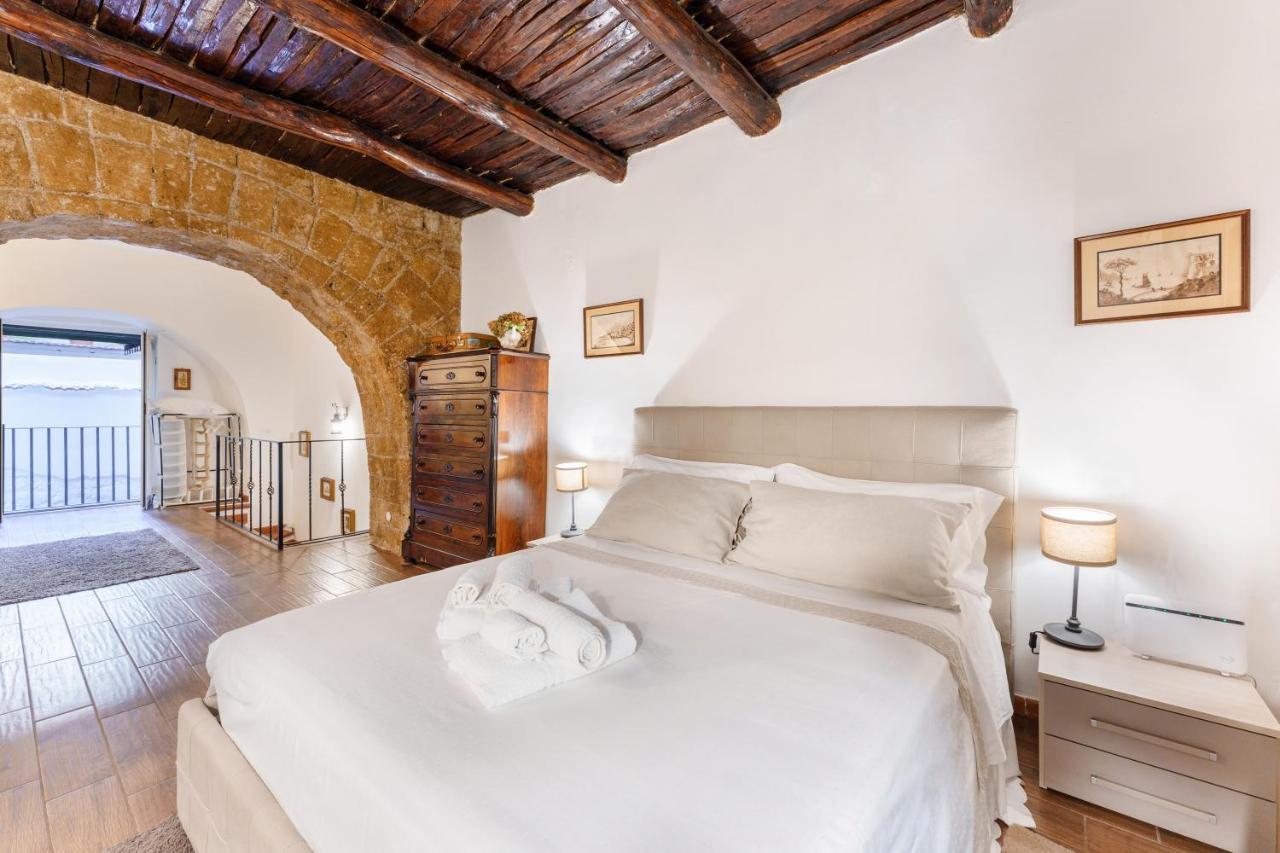 Apartment La Storia Naples