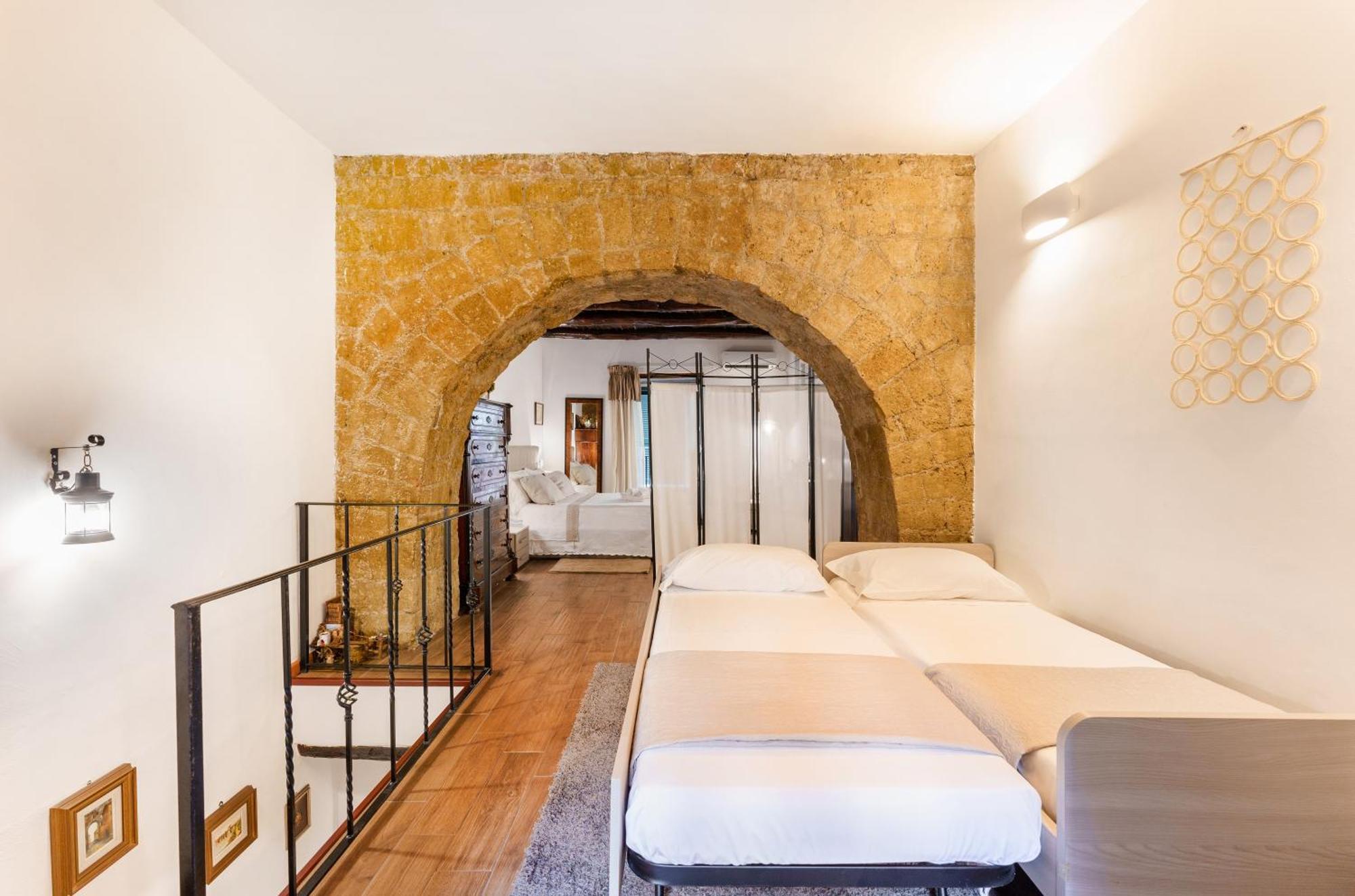 La Storia Apartment Naples